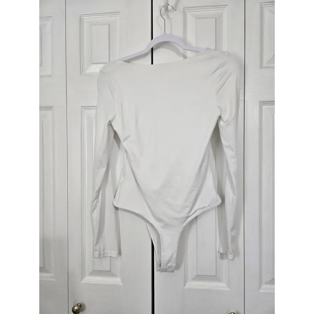 Faded rose medium women's white long sleeve bodysuit